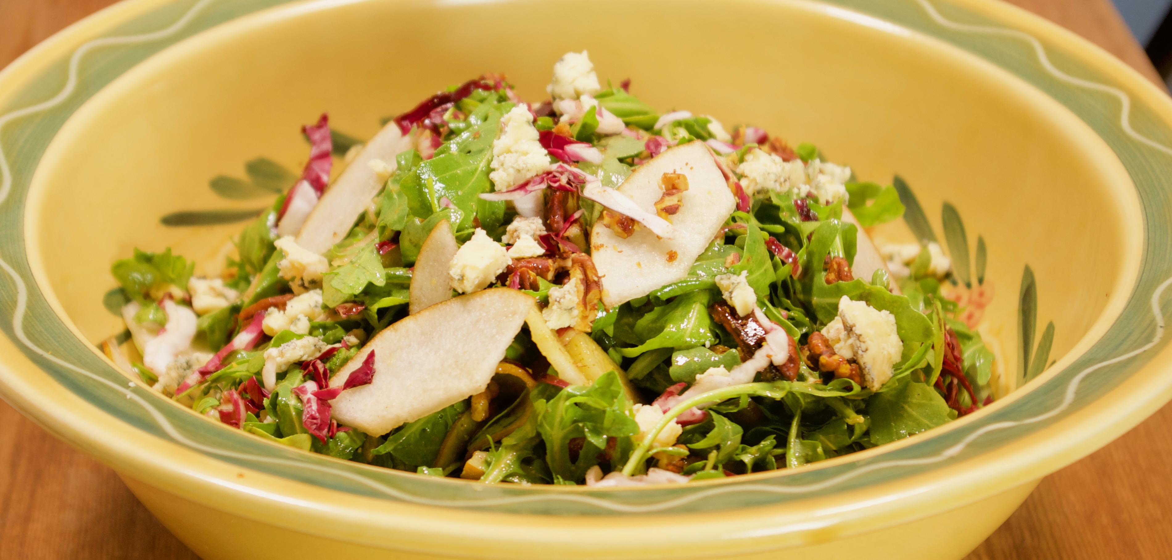 Arugula with pear & blue cheese